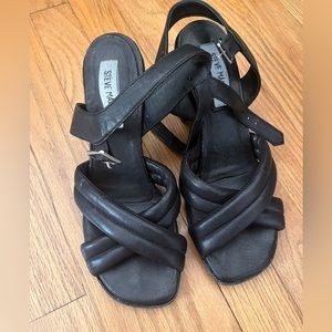 Steve Madden size 40 black leather chunky heeled sandals
